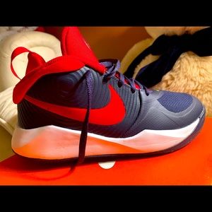 Nike Boys Team Hustle D9